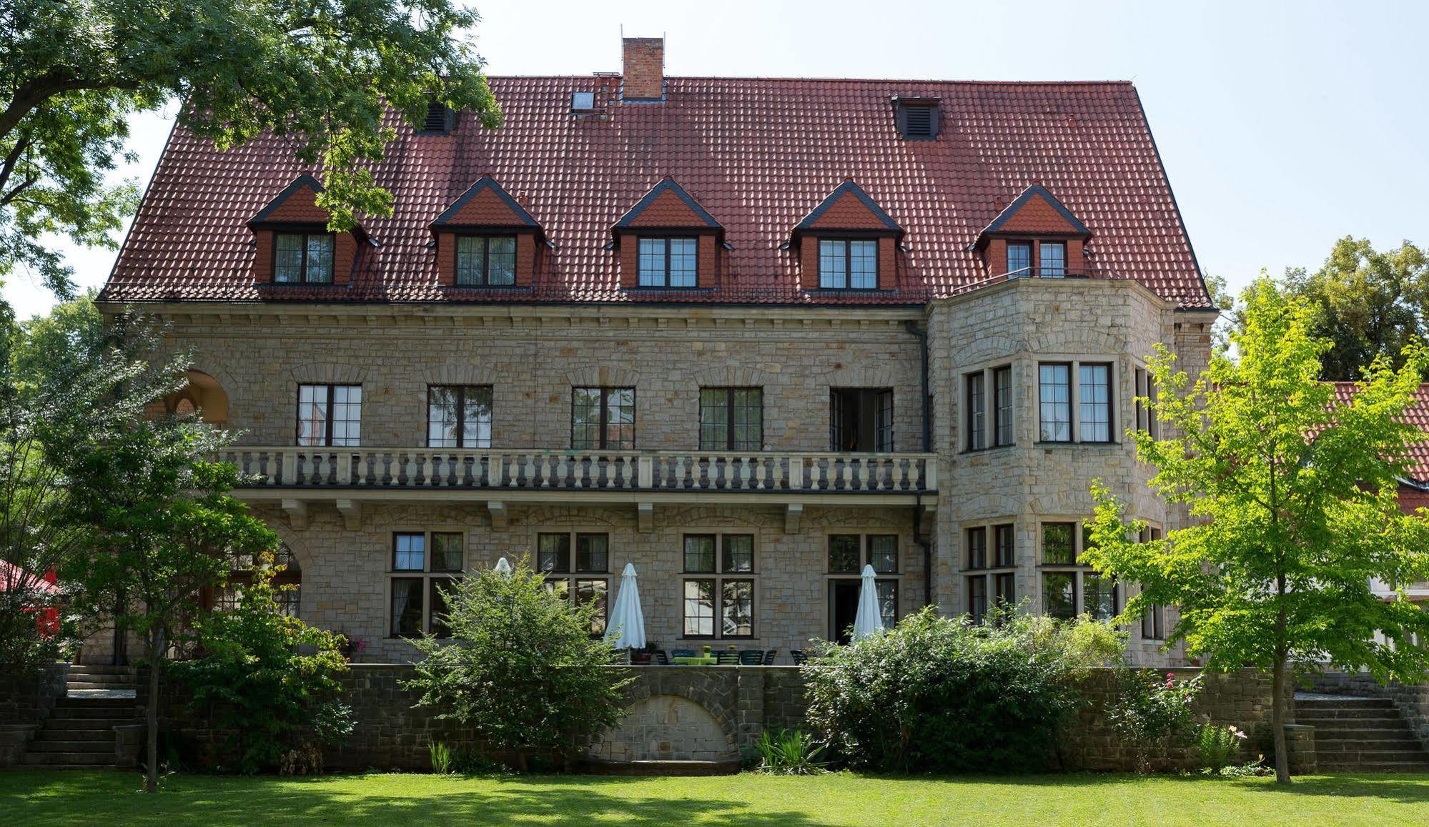 Parkhotel Unter den Linden Halberstadt Exteriör bild