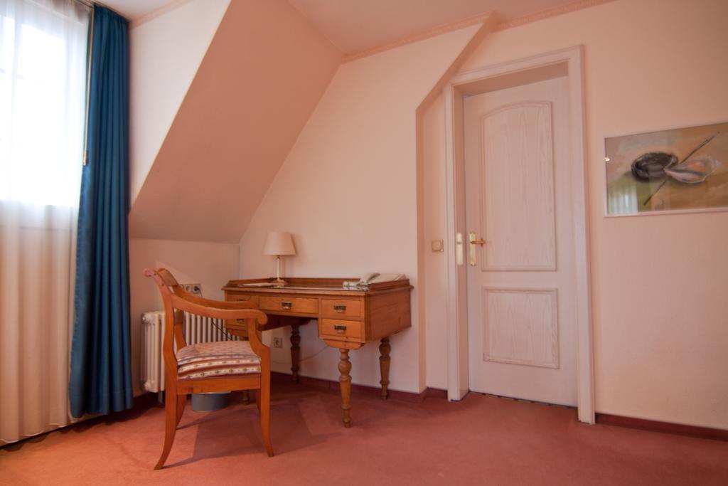 Parkhotel Unter den Linden Halberstadt Exteriör bild